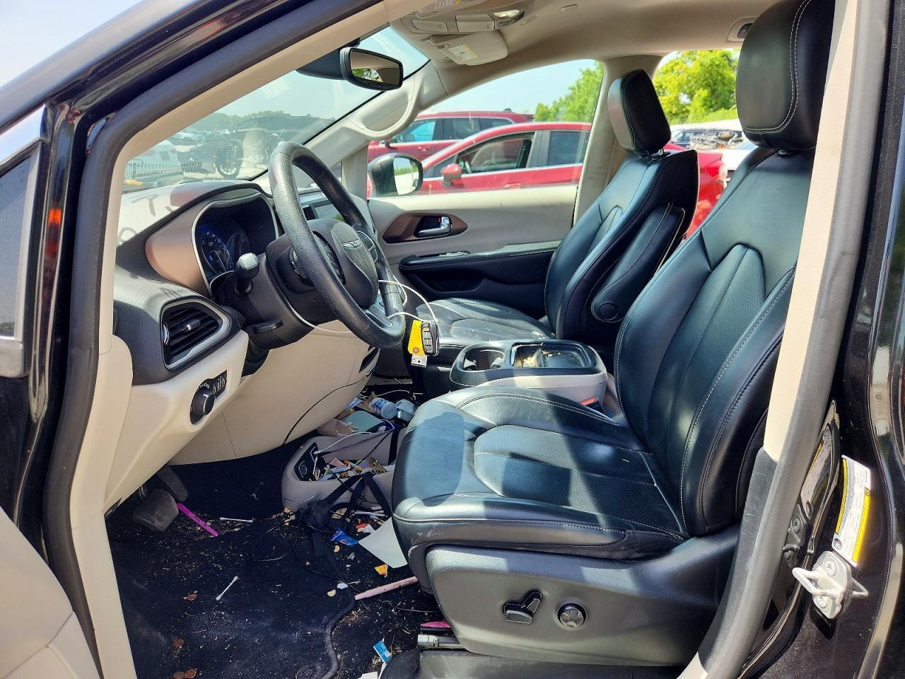 2021 Chrysler Voyager Lxi - Фото 7