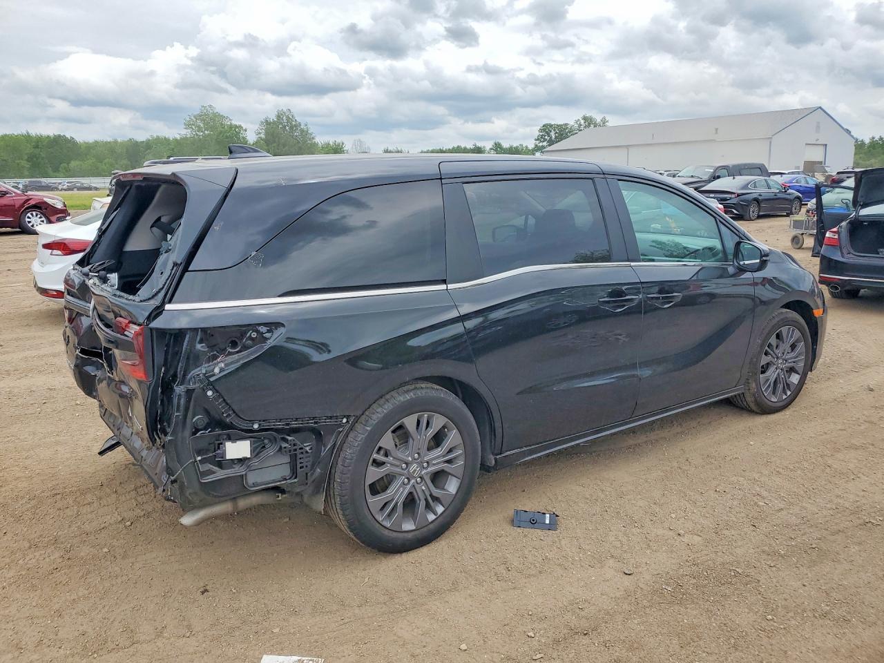 2026 Honda Odyssey Touring - Фото 3