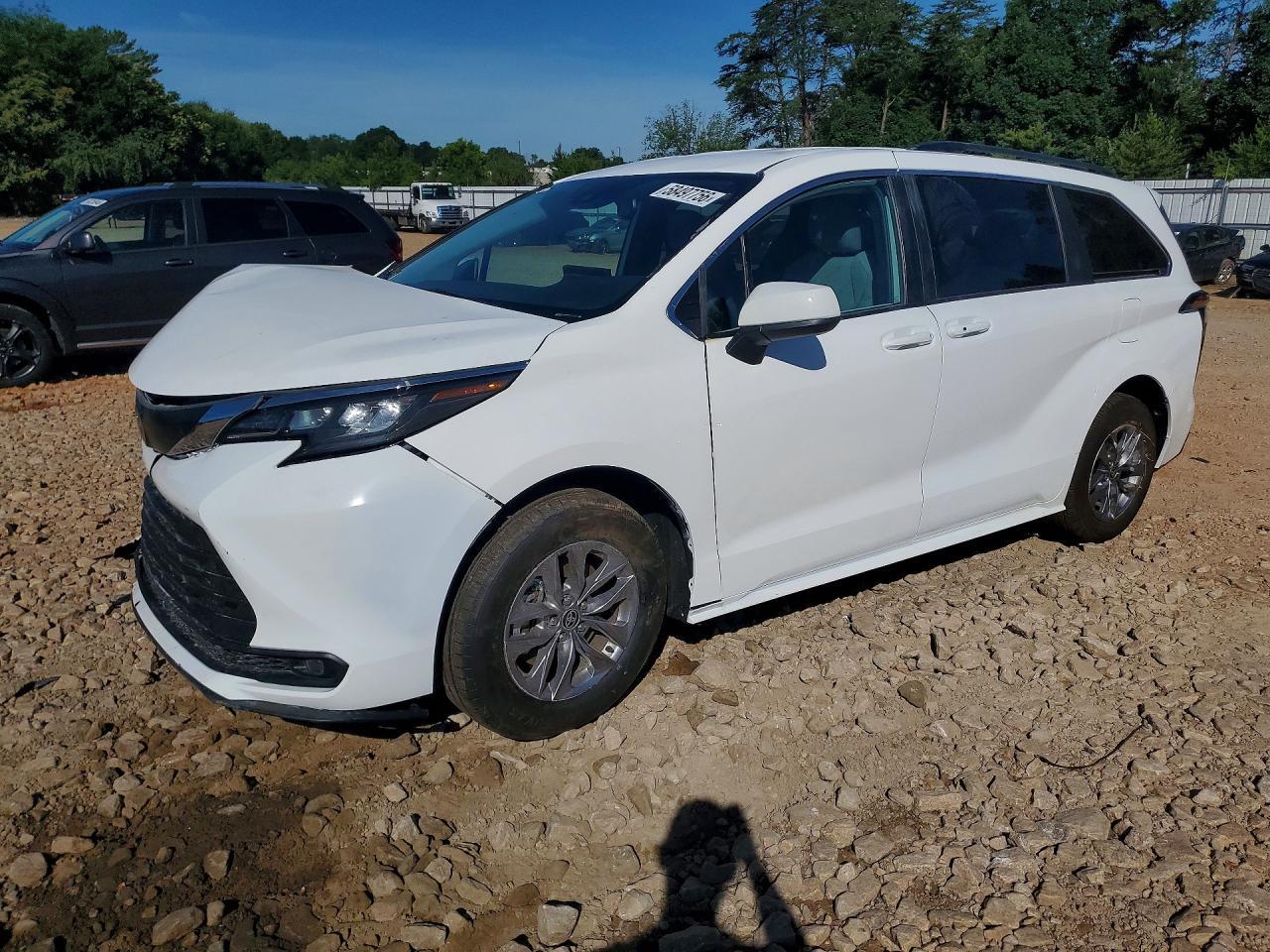 2026 Toyota Sienna Le