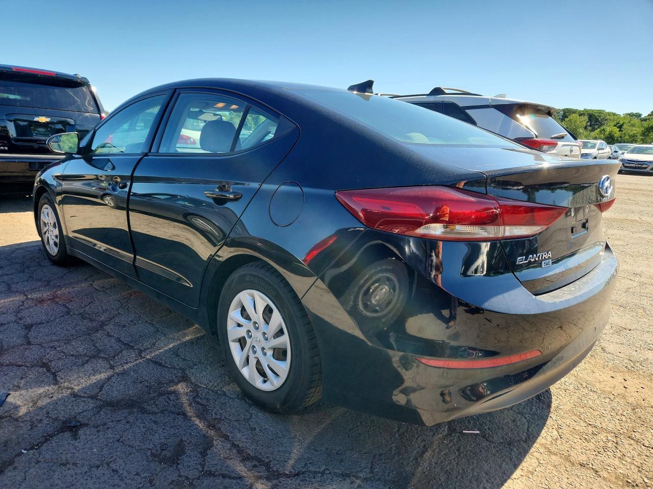 2017 Hyundai Elantra Se - Фото 2