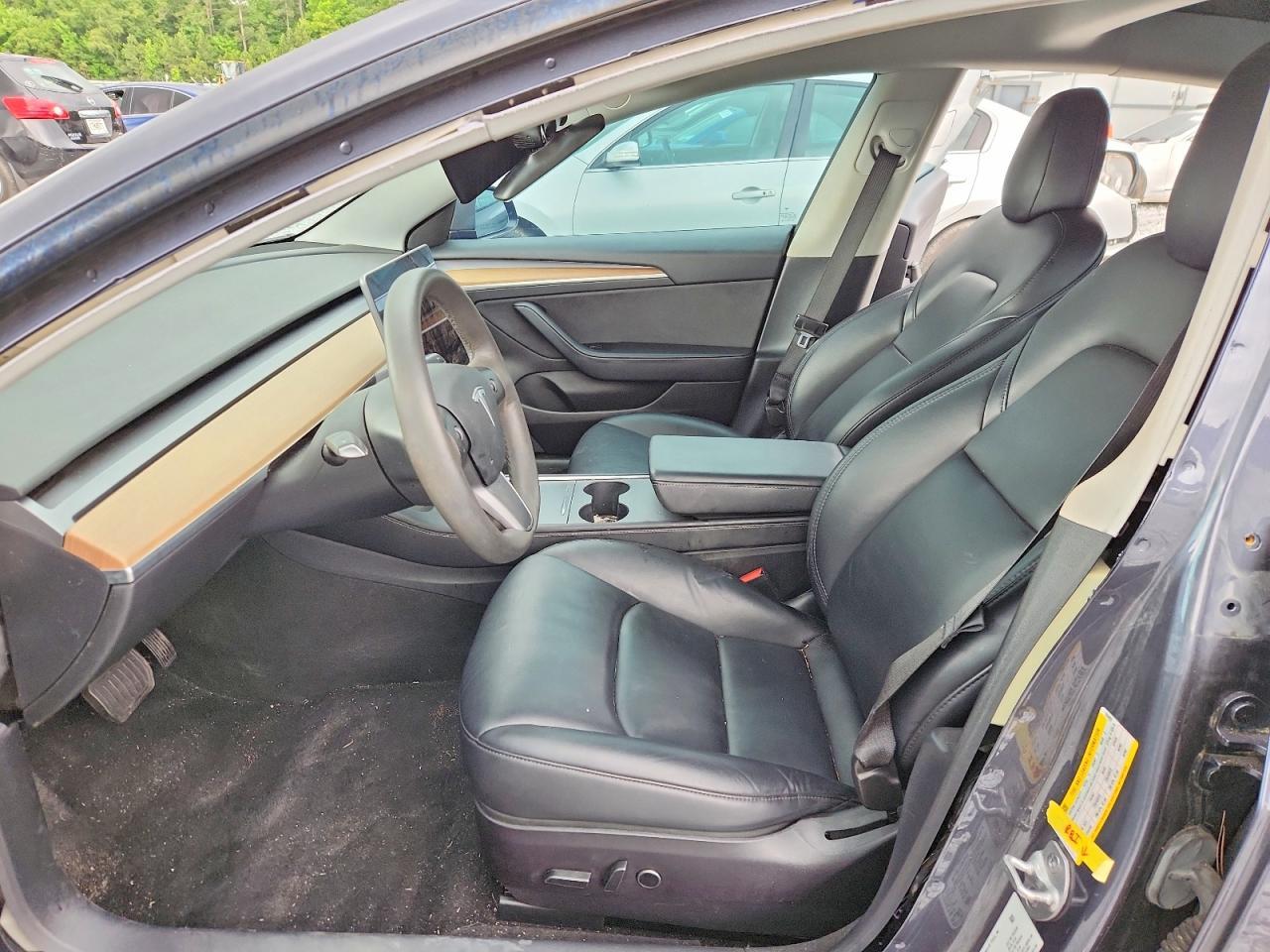 2022 Tesla Model 3 - Image 7
