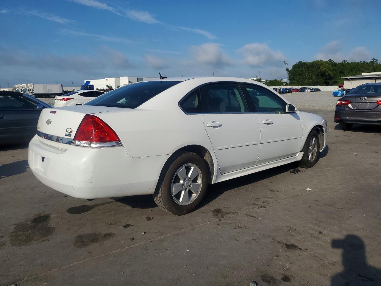 2010 Chevrolet Impala Lt - Image 3
