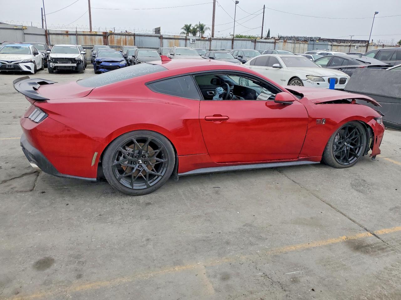 2024 Ford Mustang Gt - Фото 3