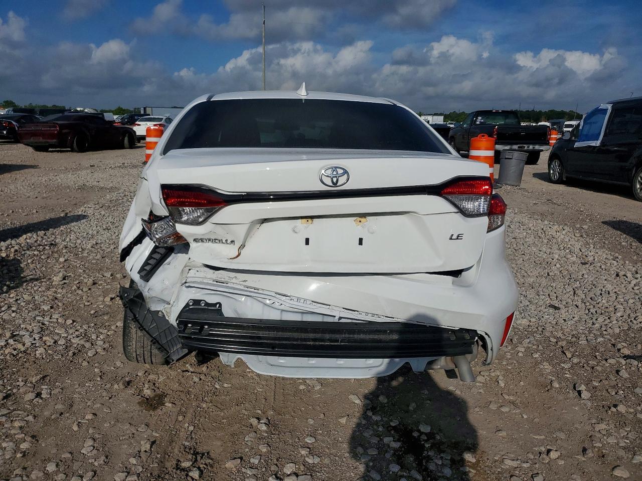 2024 Toyota Corolla Le - Image 6