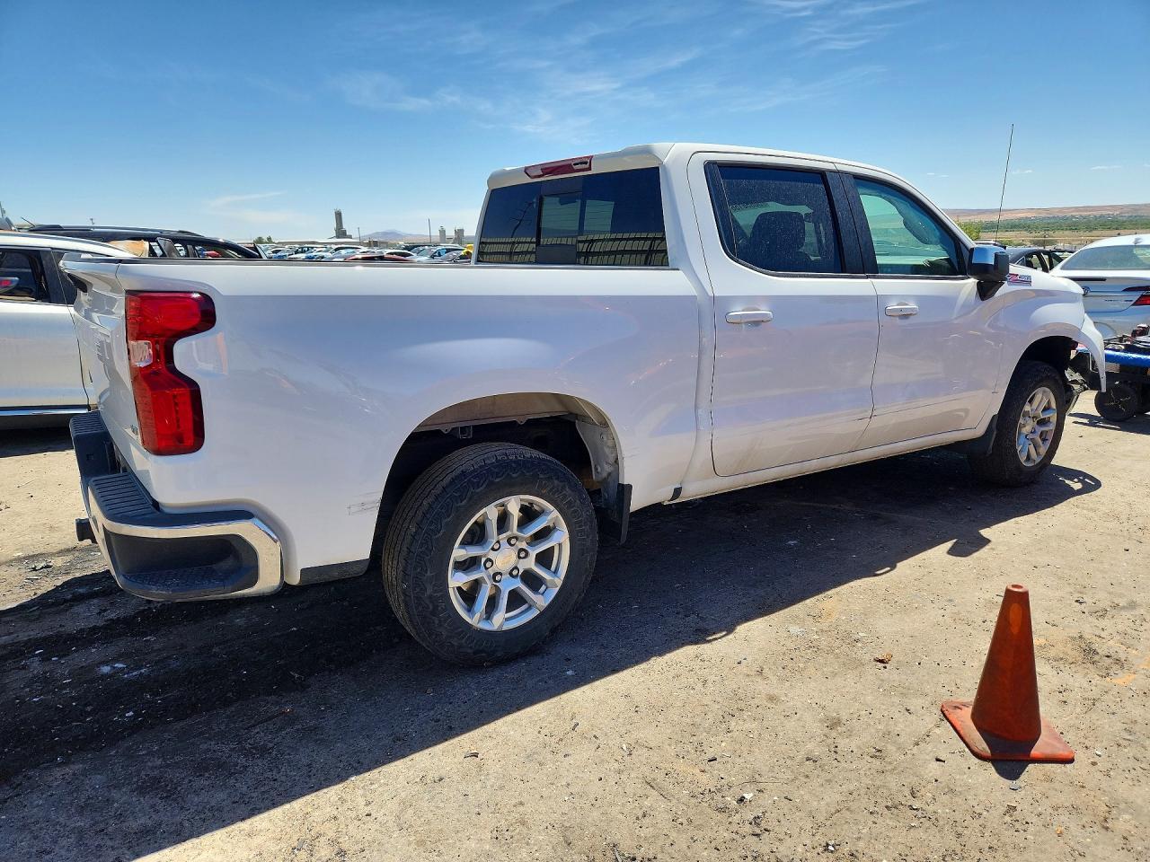 2023 Chevrolet Silverado K1500 Lt - Фото 3