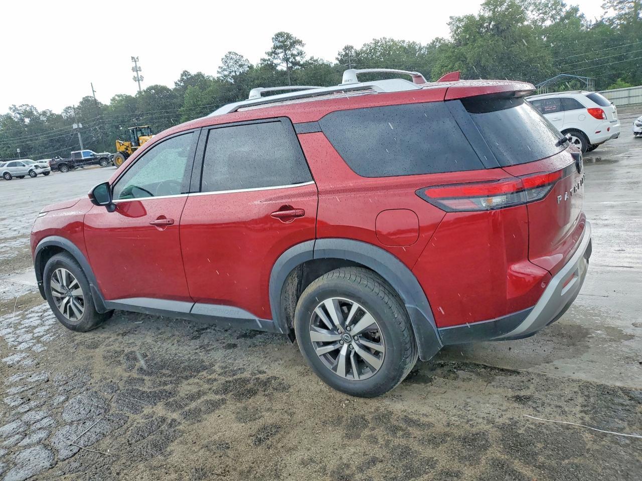 2023 Nissan Pathfinder Sl - Фото 2