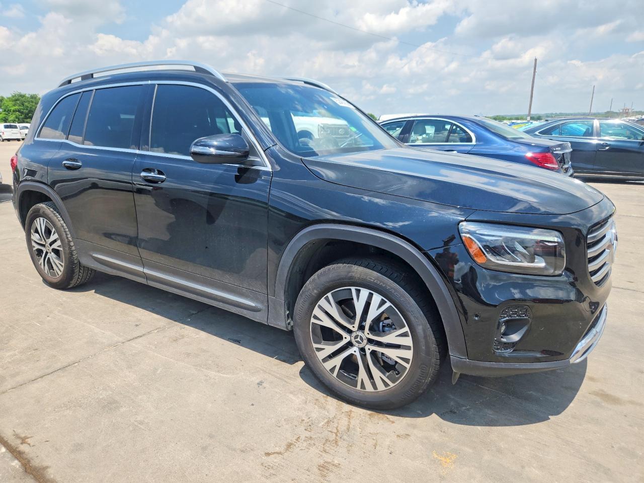 2025 Mercedes-Benz Glb 250 - Image 4