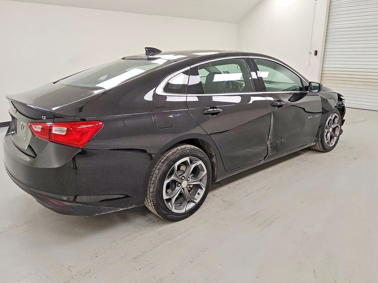 2023 Chevrolet Malibu Lt - Image 3