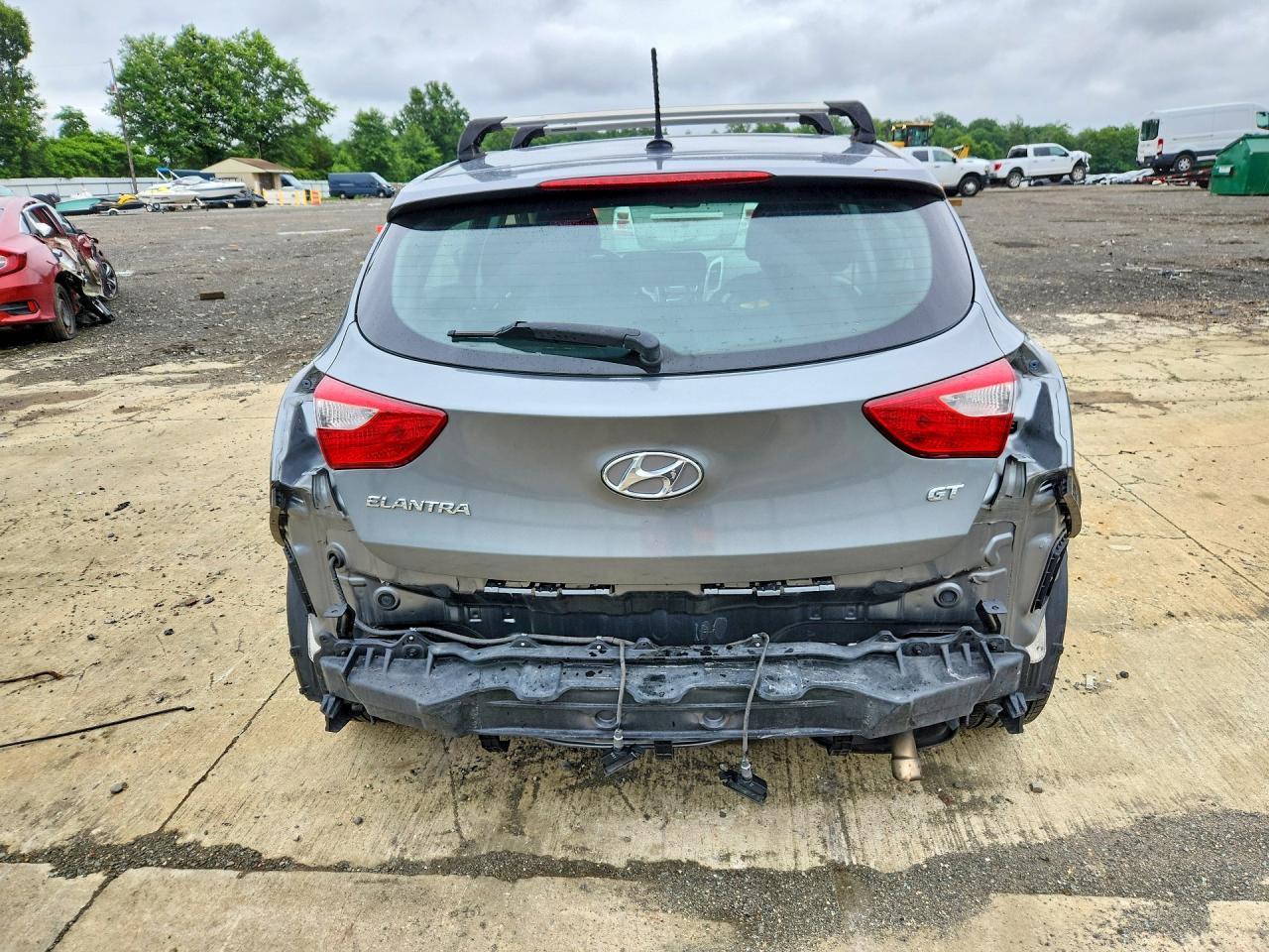 2017 Hyundai Elantra Gt Base - Фото 6