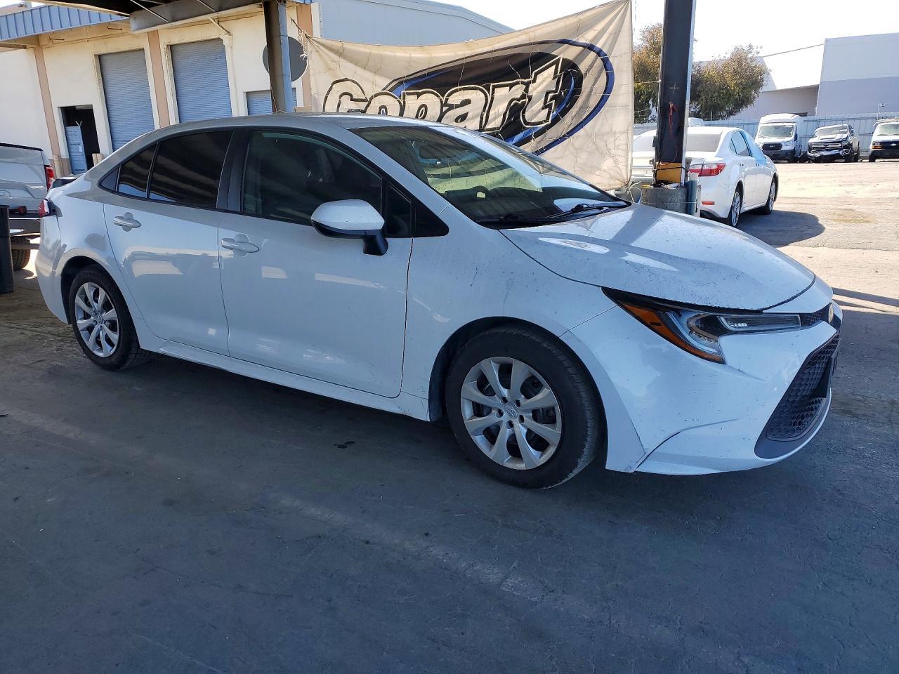 2020 Toyota Corolla Le - Фото 4
