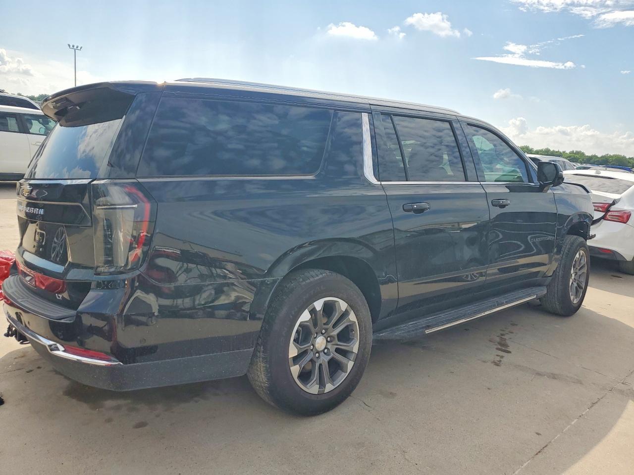 2025 Chevrolet Suburban C1500 Lt - Image 3