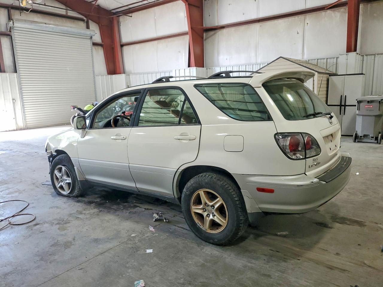 2001 Lexus Rx 300 - Image 2