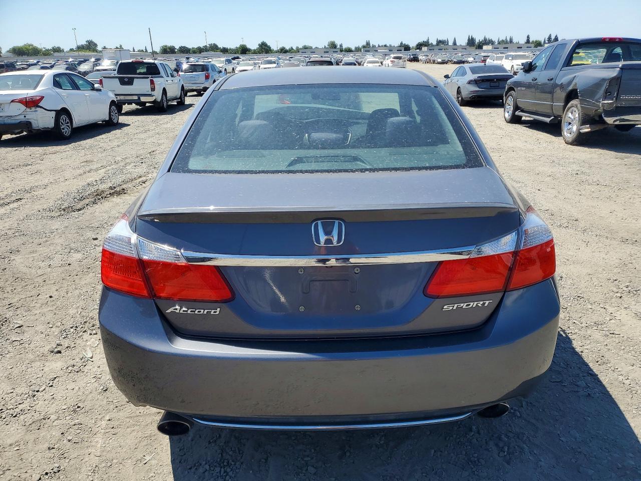 2015 Honda Accord Sport - Image 6