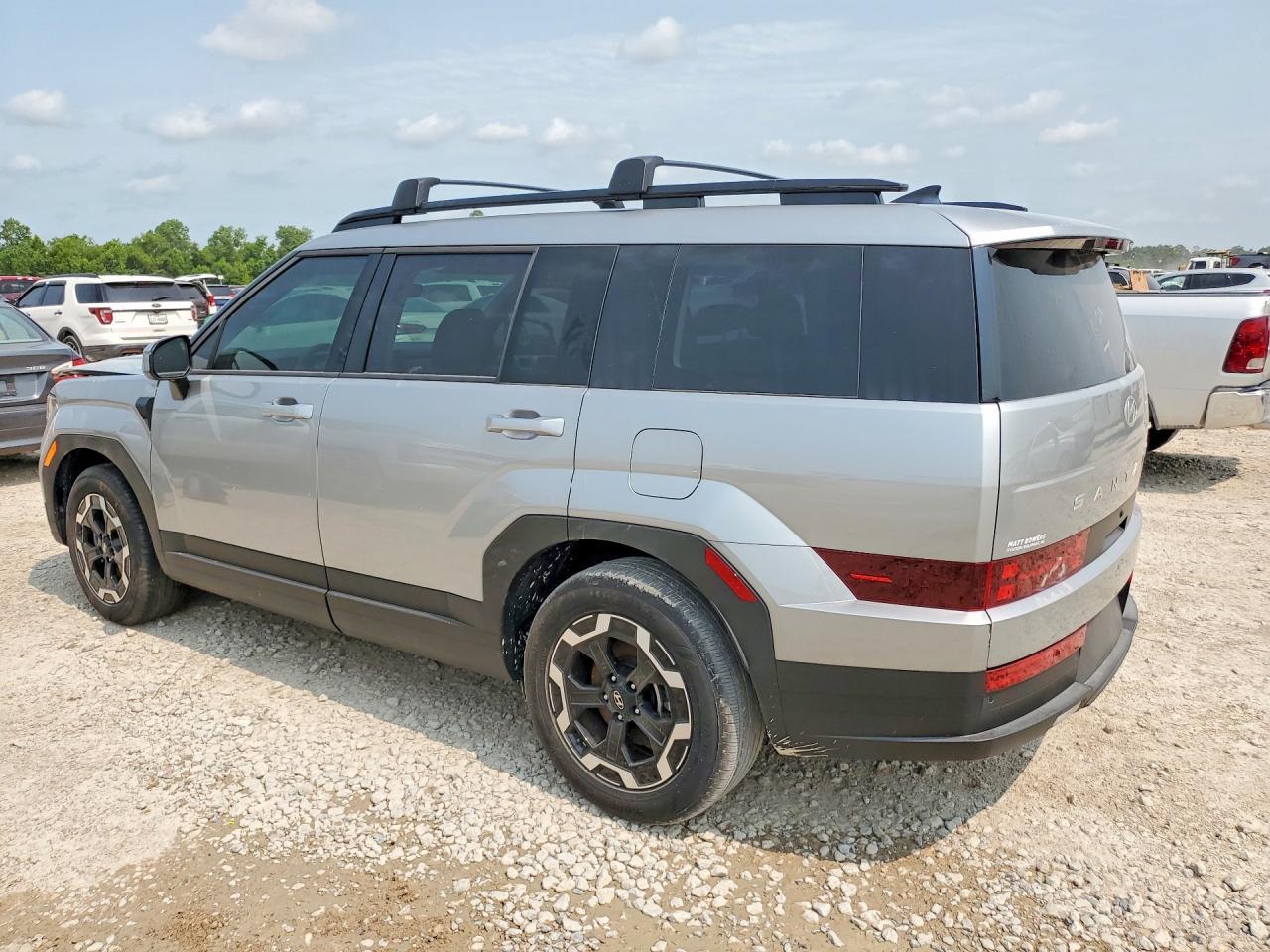 2025 Hyundai Santa Fe Sel - Image 2