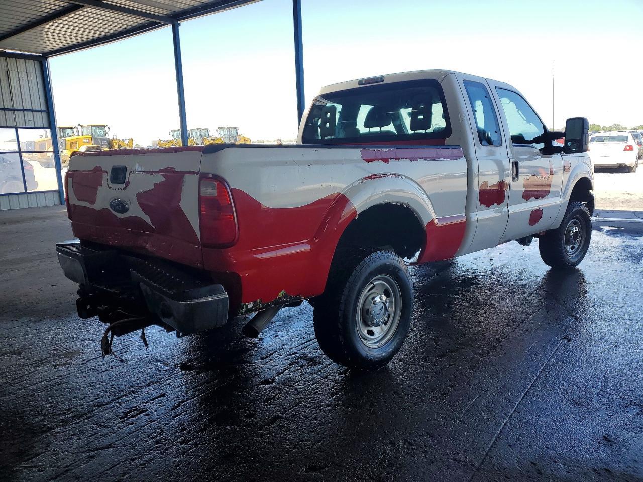2015 Ford F250 Super Duty - Фото 3