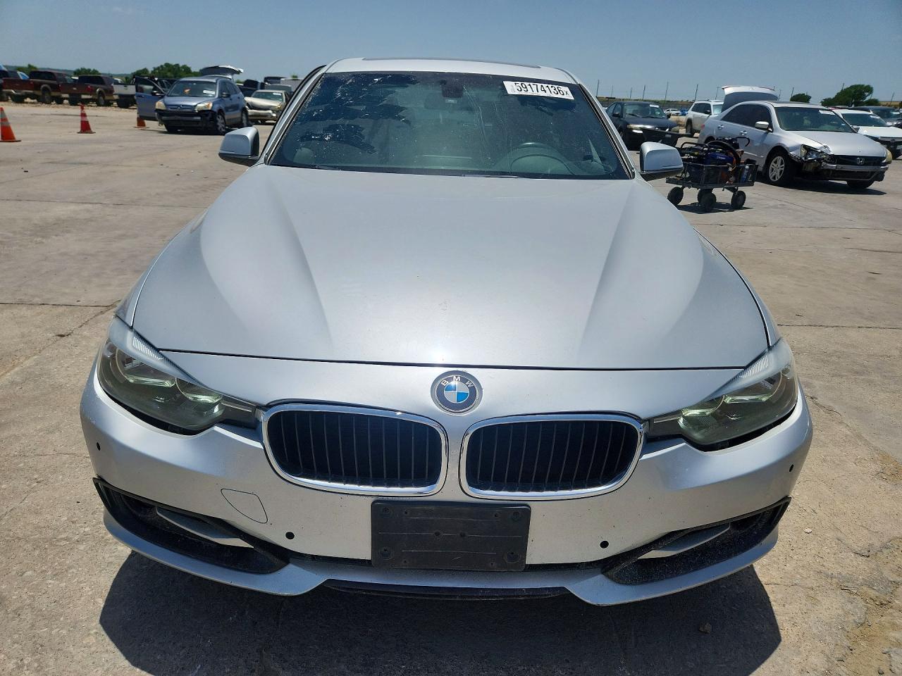 2016 BMW 320 I - Image 5
