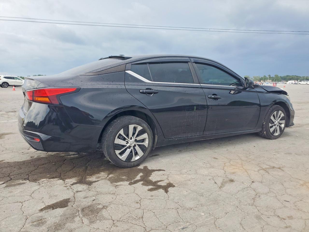 2020 Nissan Altima S - Image 3