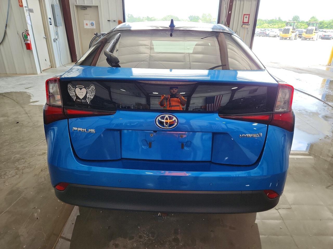 2022 Toyota Prius Le - Фото 6