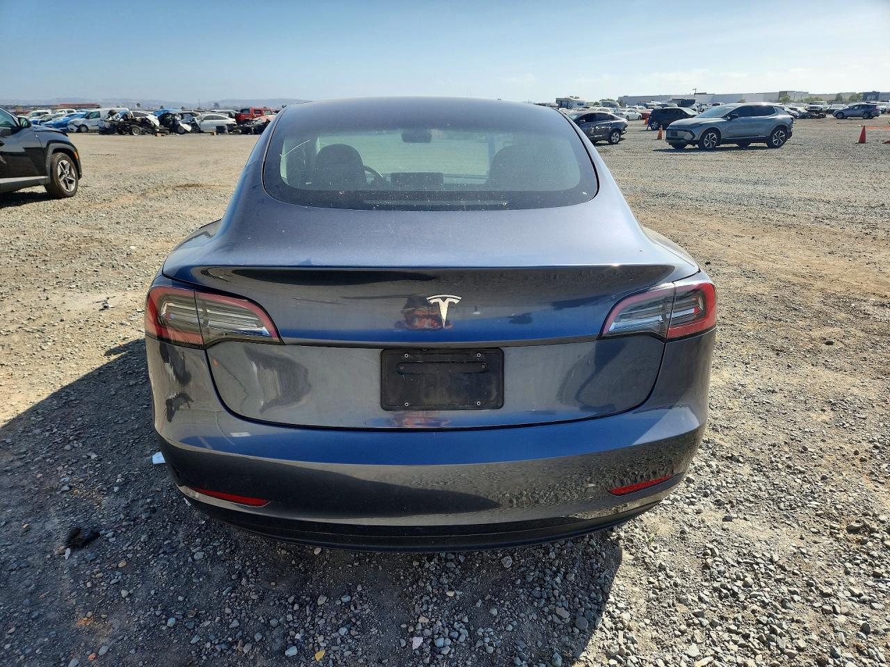 2023 Tesla Model 3 - Фото 6