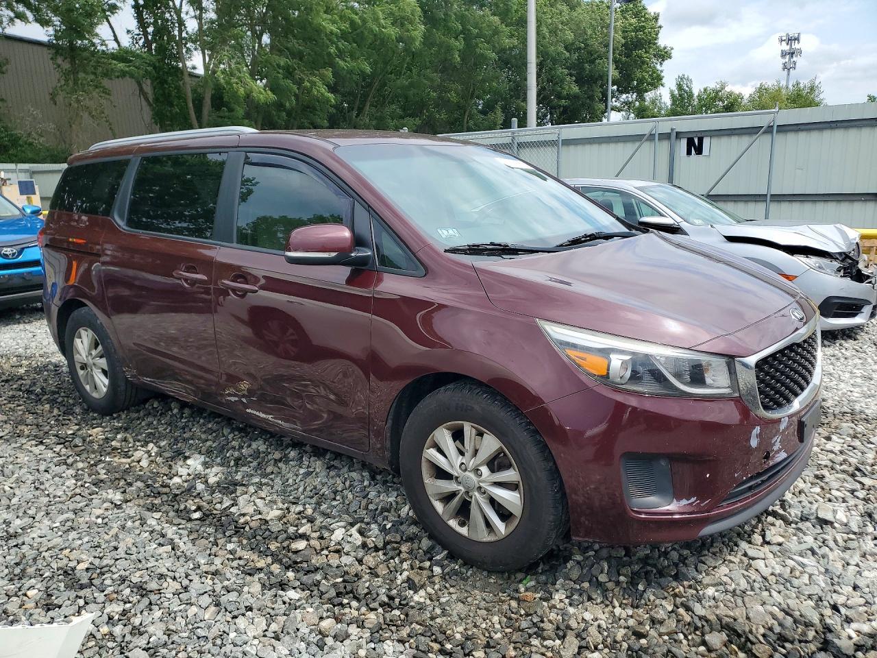 2015 Kia Sedona Lx - Image 4