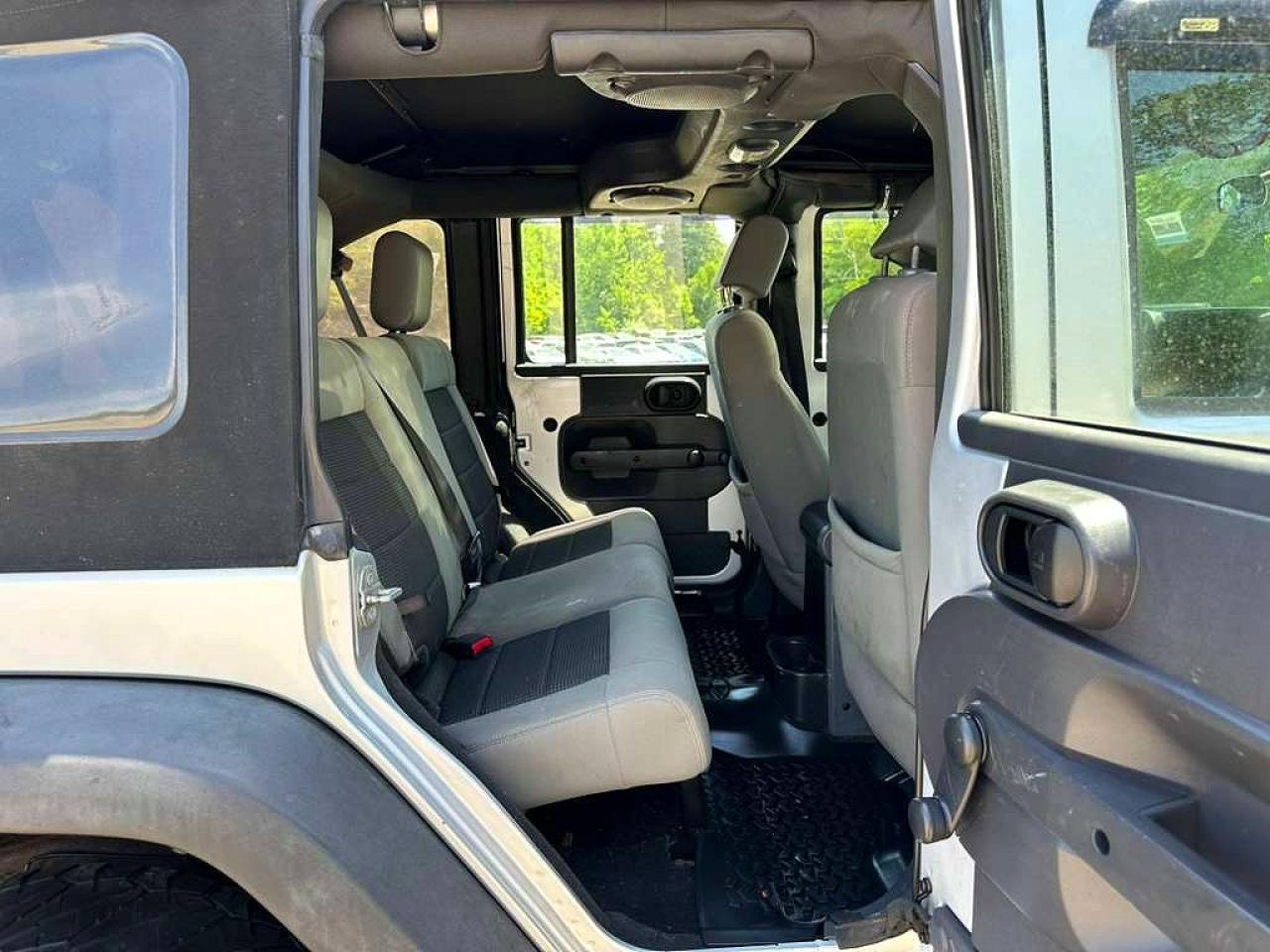 2010 Jeep Wrangler Unlimited Sport - Фото 6