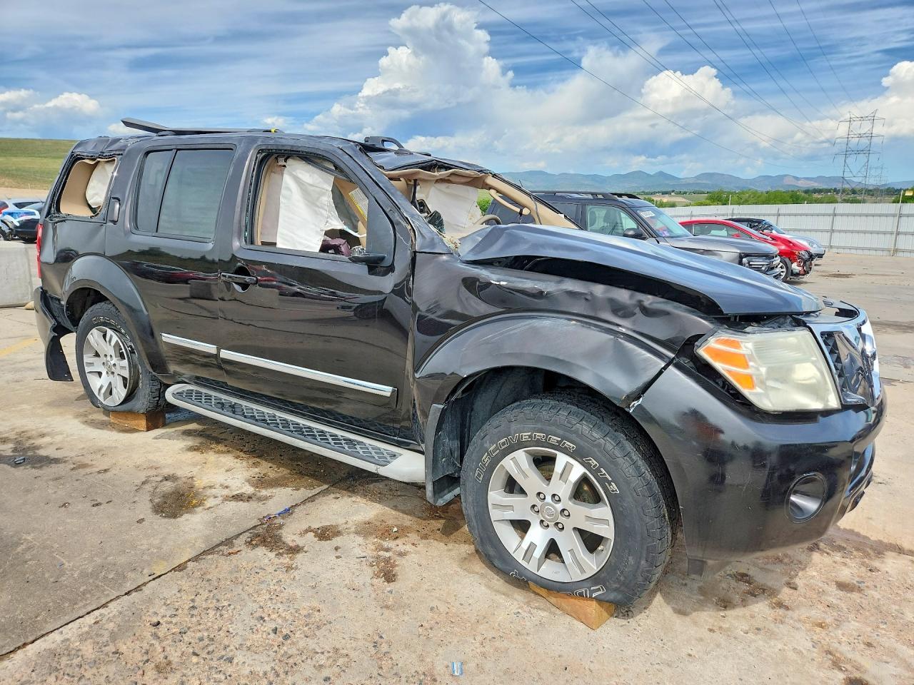 2011 Nissan Pathfinder S - Image 4
