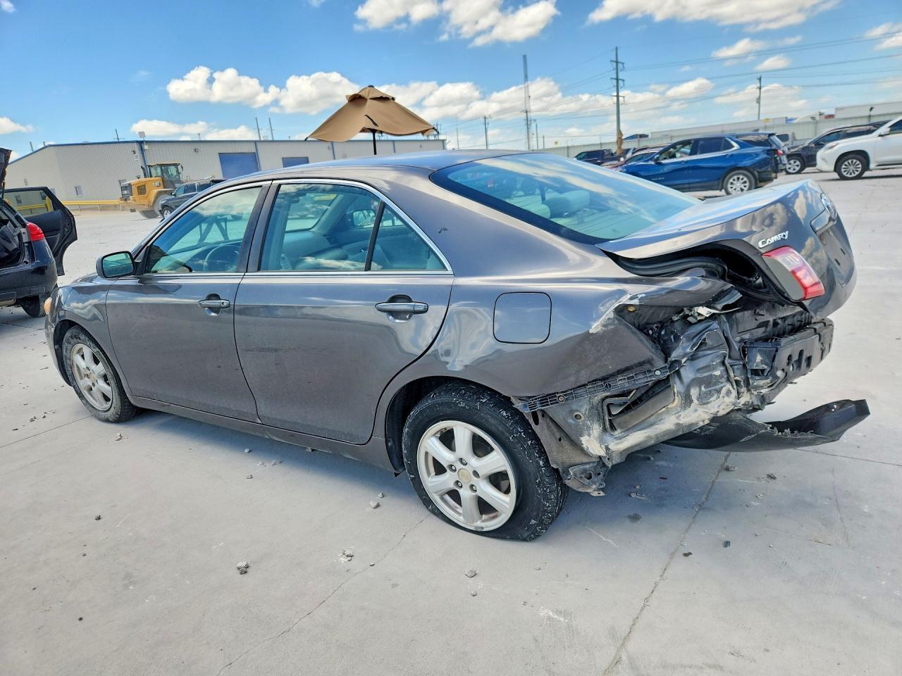 2008 Toyota Camry Le - Image 2