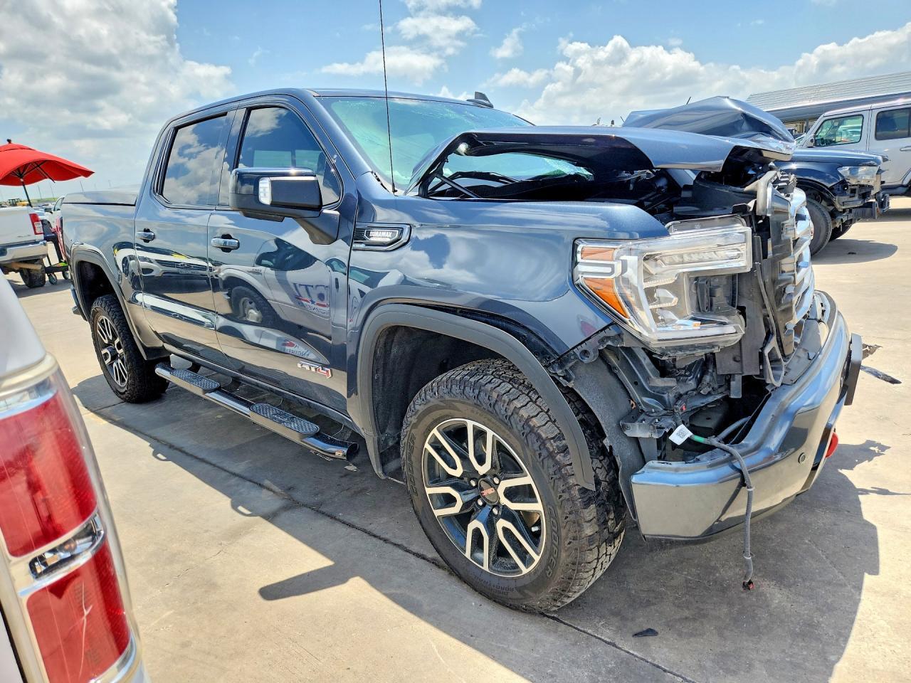 2021 GMC Sierra K1500 At4 - Image 4