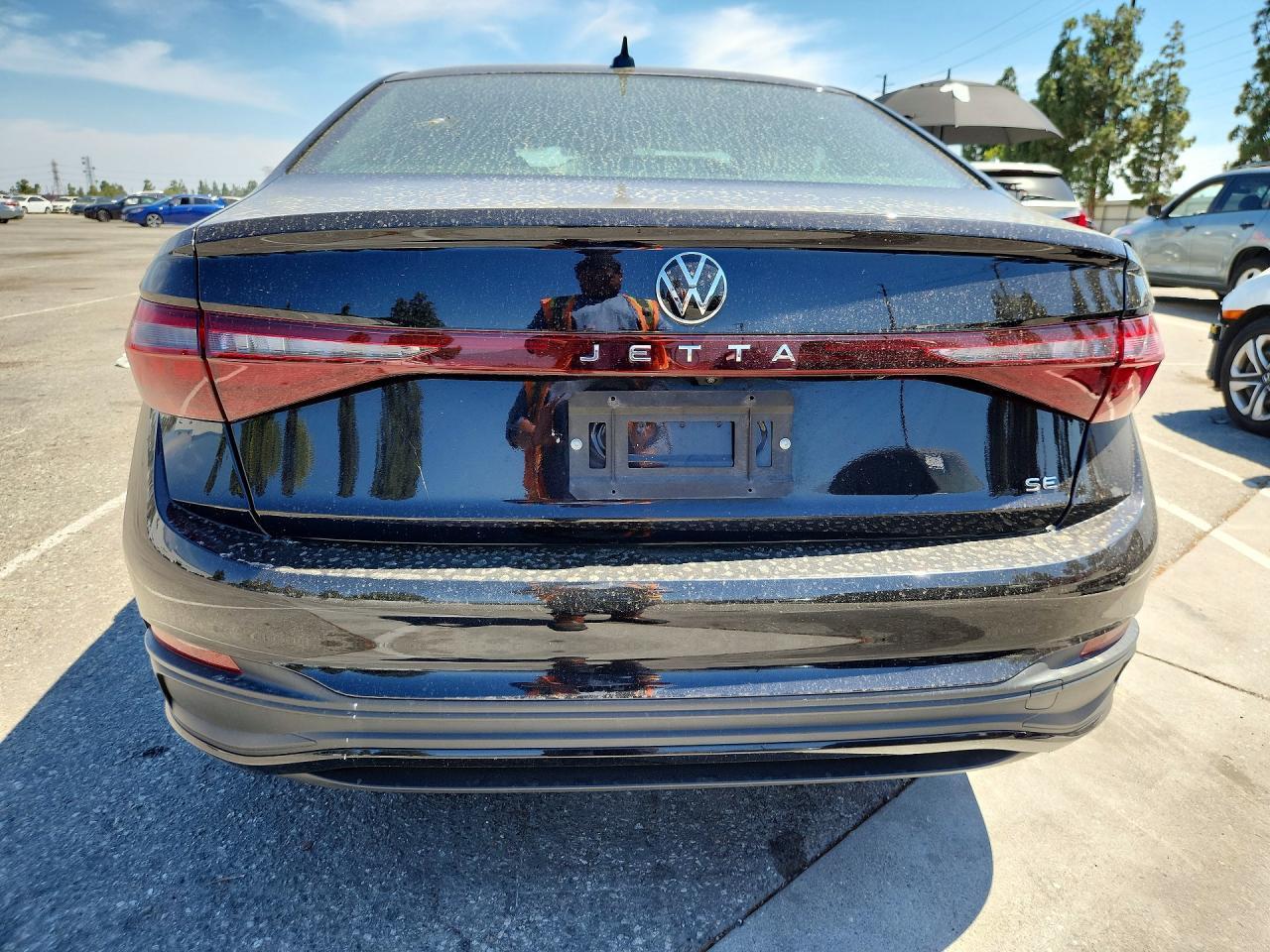 2025 Volkswagen Jetta 4D Se - Фото 6