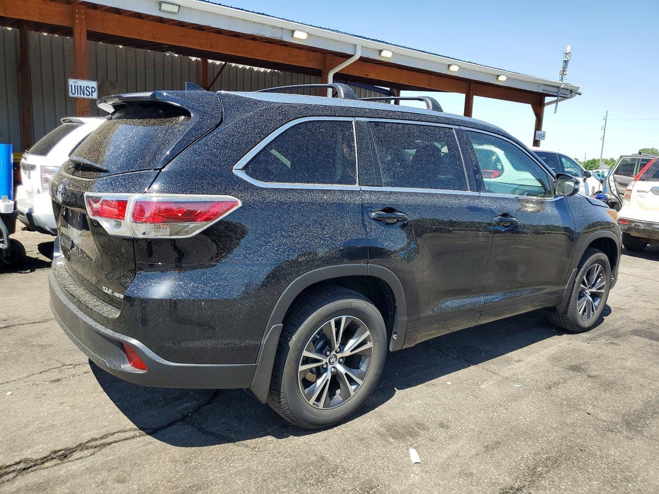 2016 Toyota Highlander Xle - Image 3