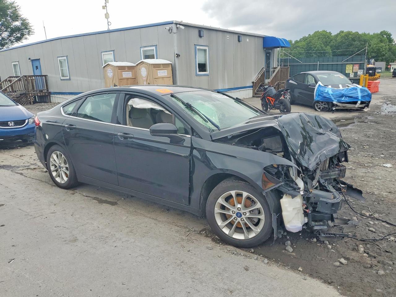 2019 Ford Fusion Se - Фото 4