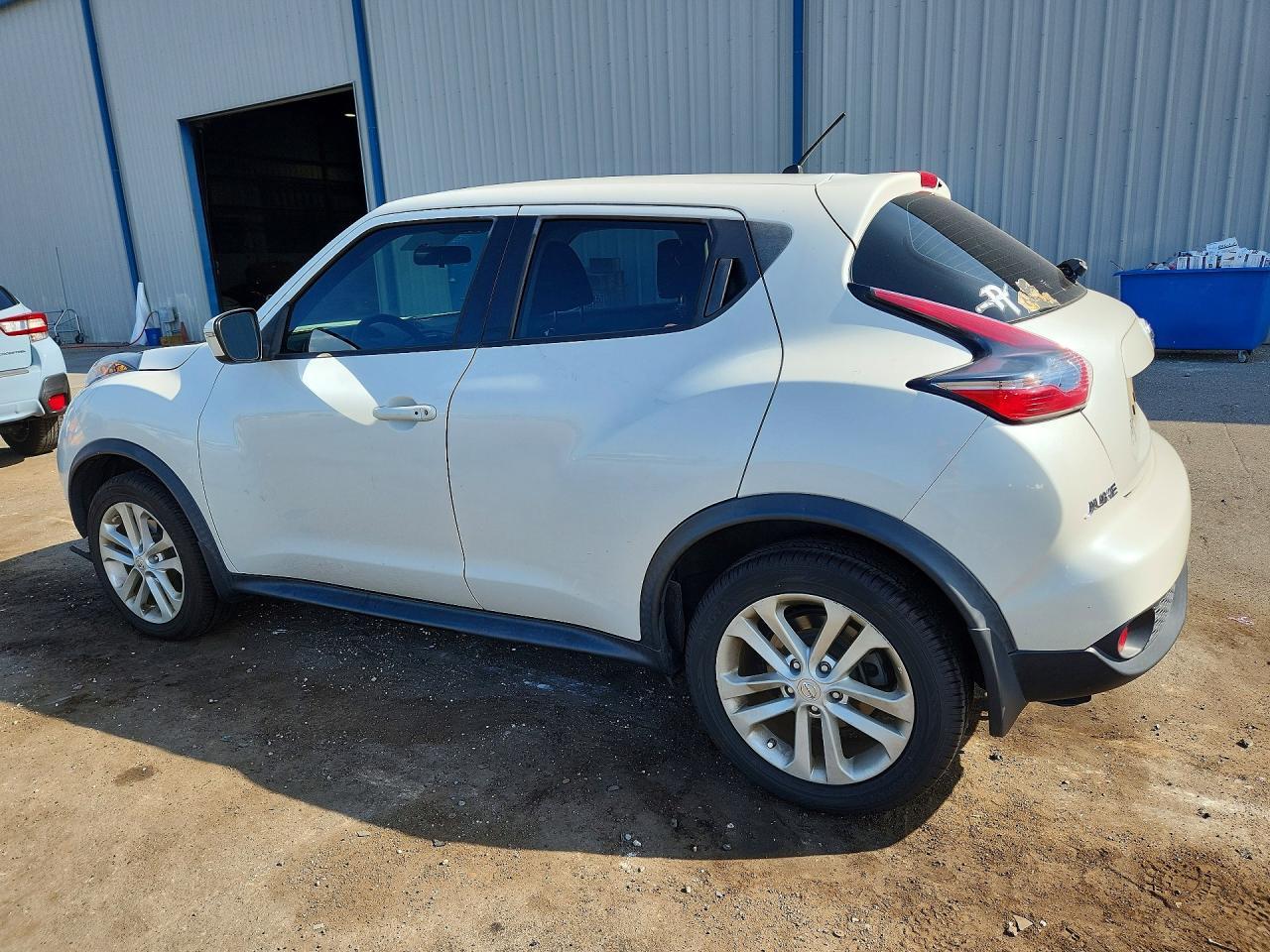 2015 Nissan Juke S - Фото 2