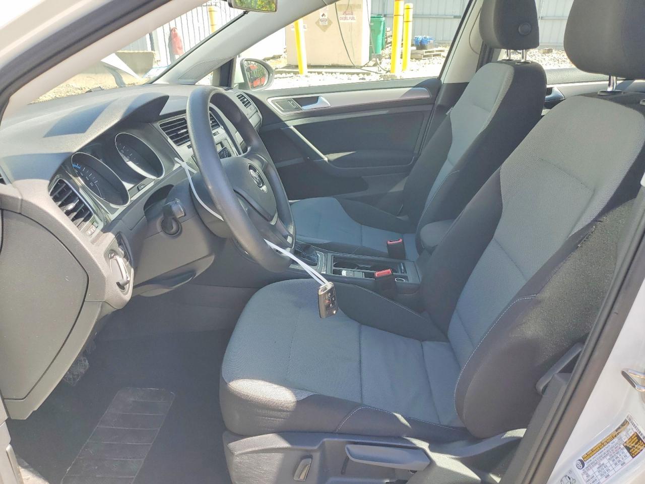 2016 Volkswagen E-Golf Se - Фото 7