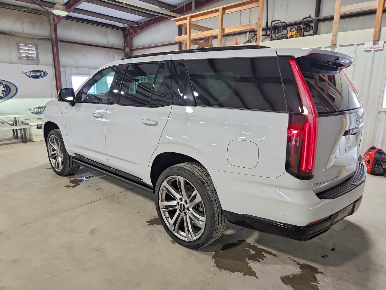 2026 Cadillac Escalade Sport - Фото 2