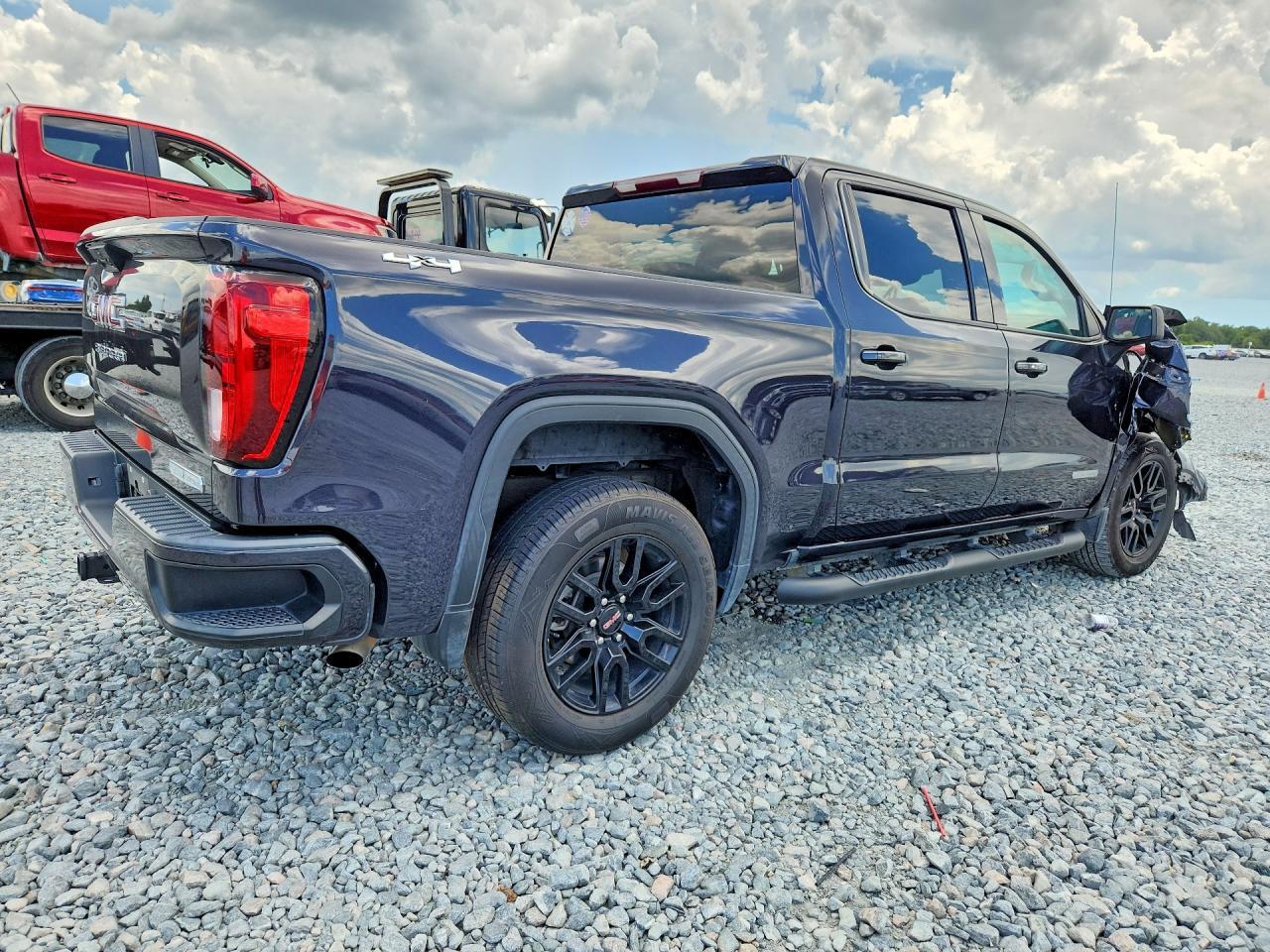 2023 GMC 1500 - Фото 3