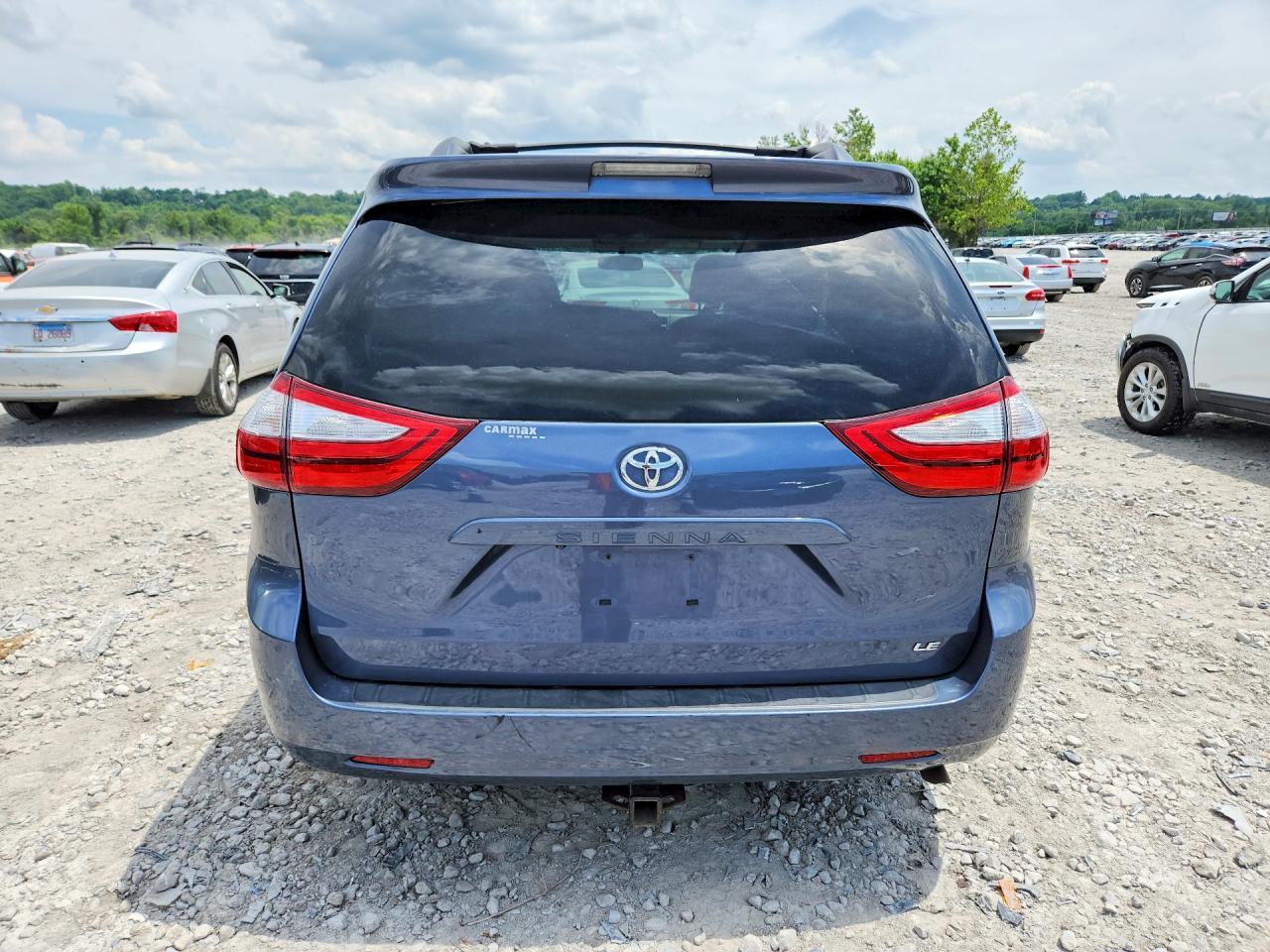 2015 Toyota Sienna Le - Фото 6