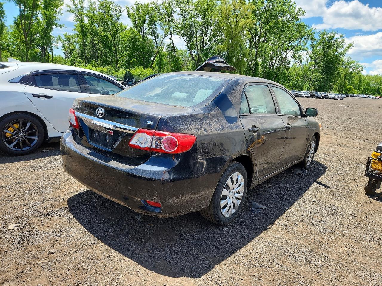 2012 Toyota Corolla Le - Фото 3