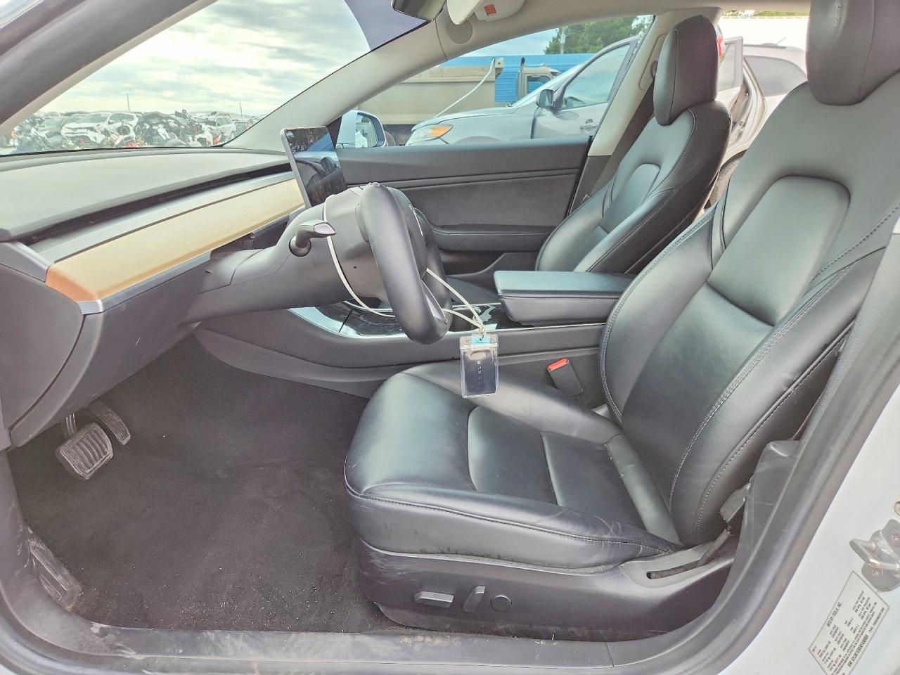 2019 Tesla Model 3 - Фото 7