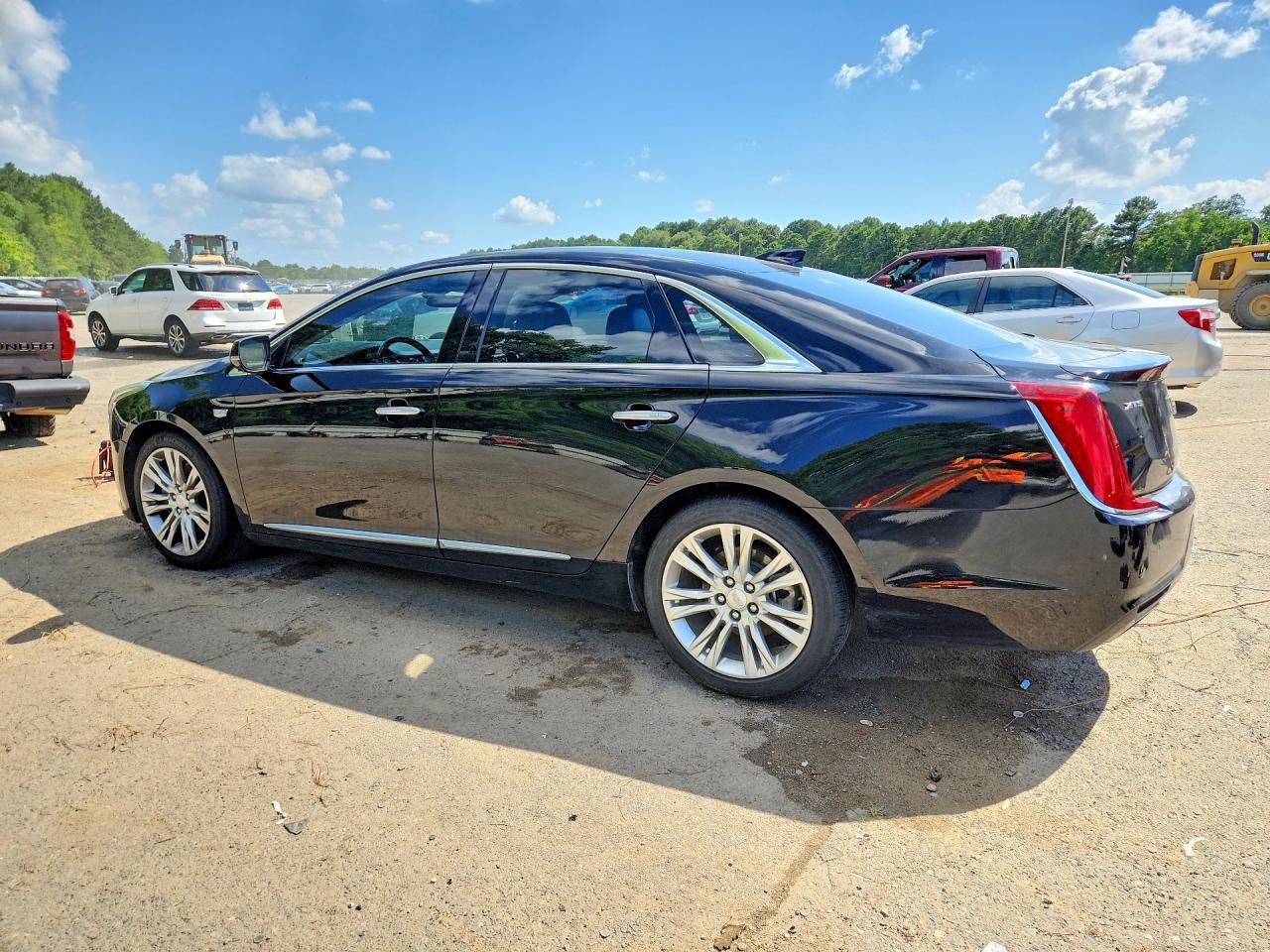 2018 Cadillac Xts Luxury - Image 2