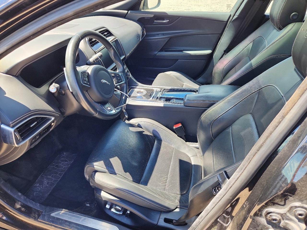 2018 Jaguar Xe S - Image 7