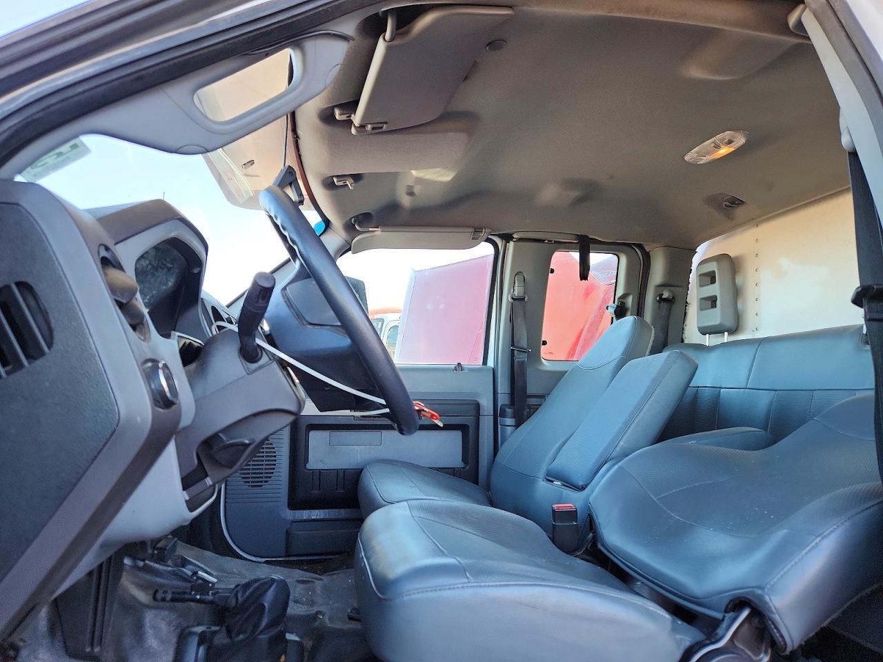 2022 Ford F650 Super - Box Truck - Image 7