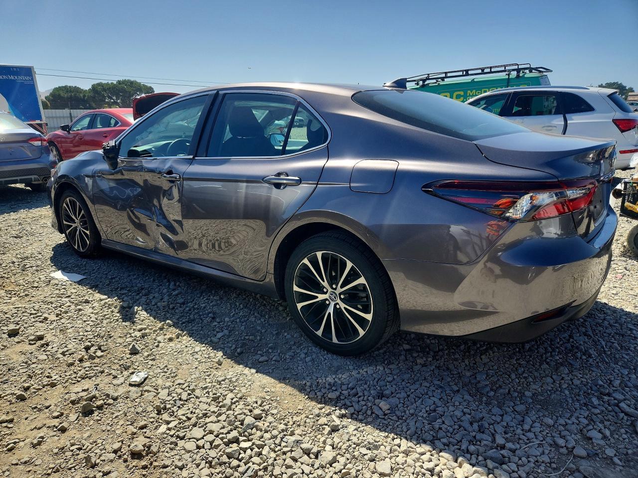 2024 Toyota Camry Le - Фото 2
