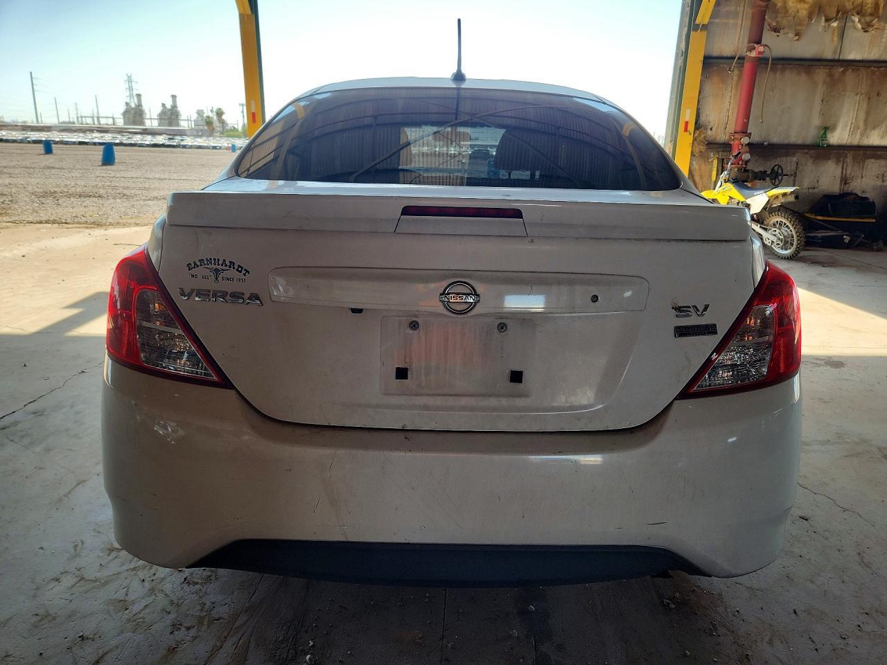 2017 Nissan Versa 1.6 S - Фото 6