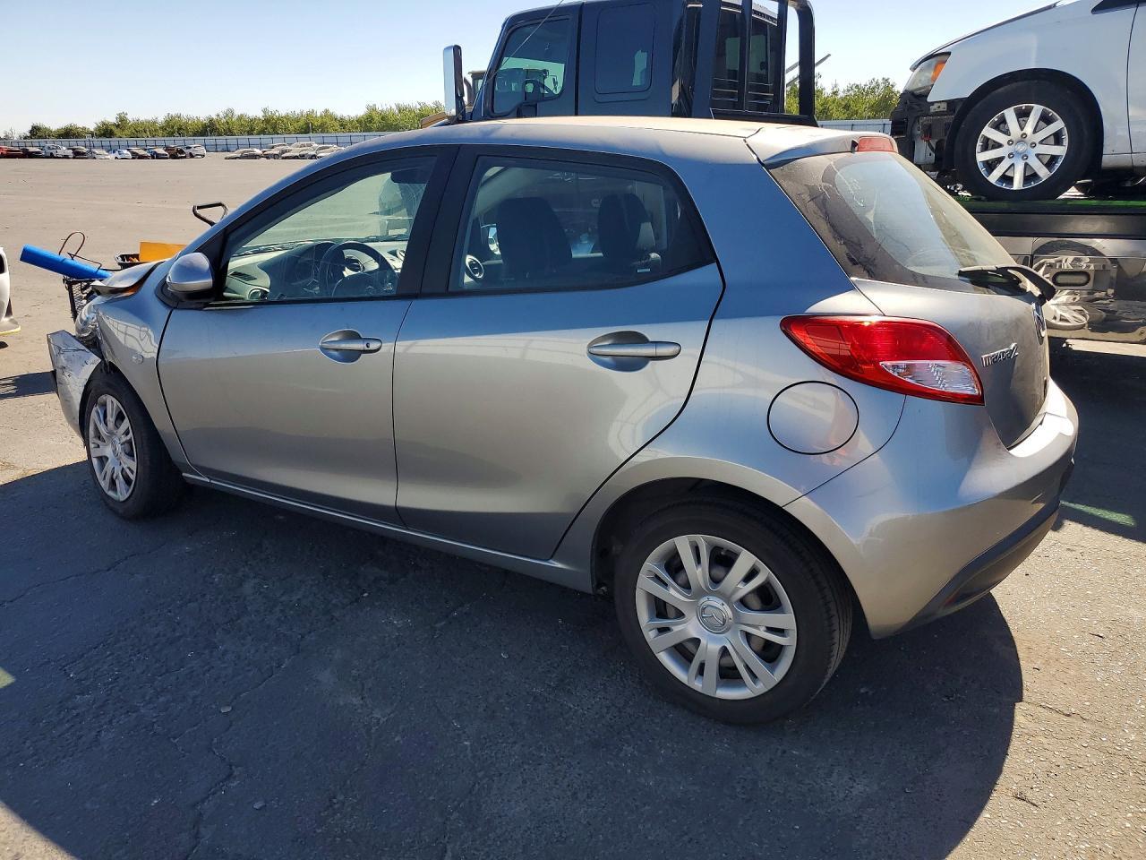 2014 Mazda Mazda2 Sport - Image 2