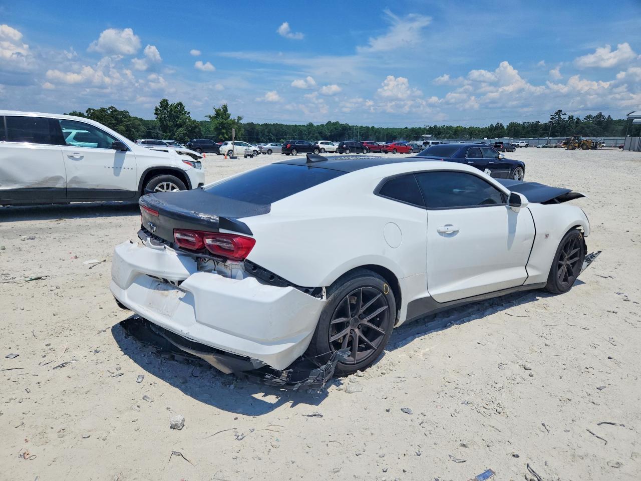 2020 Chevrolet Camaro Ls - Фото 3
