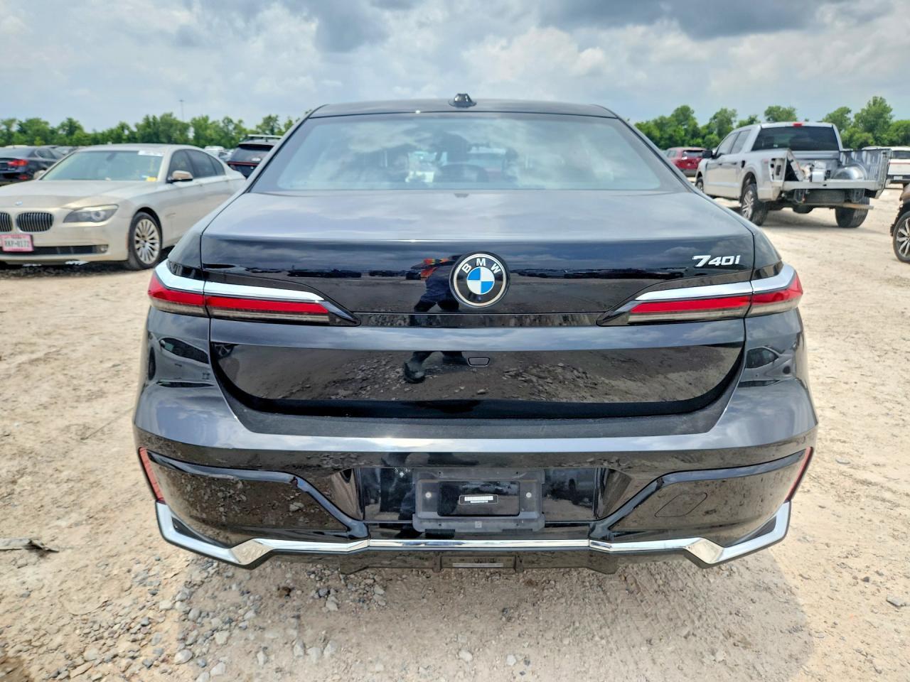2023 BMW 740 I - Image 6