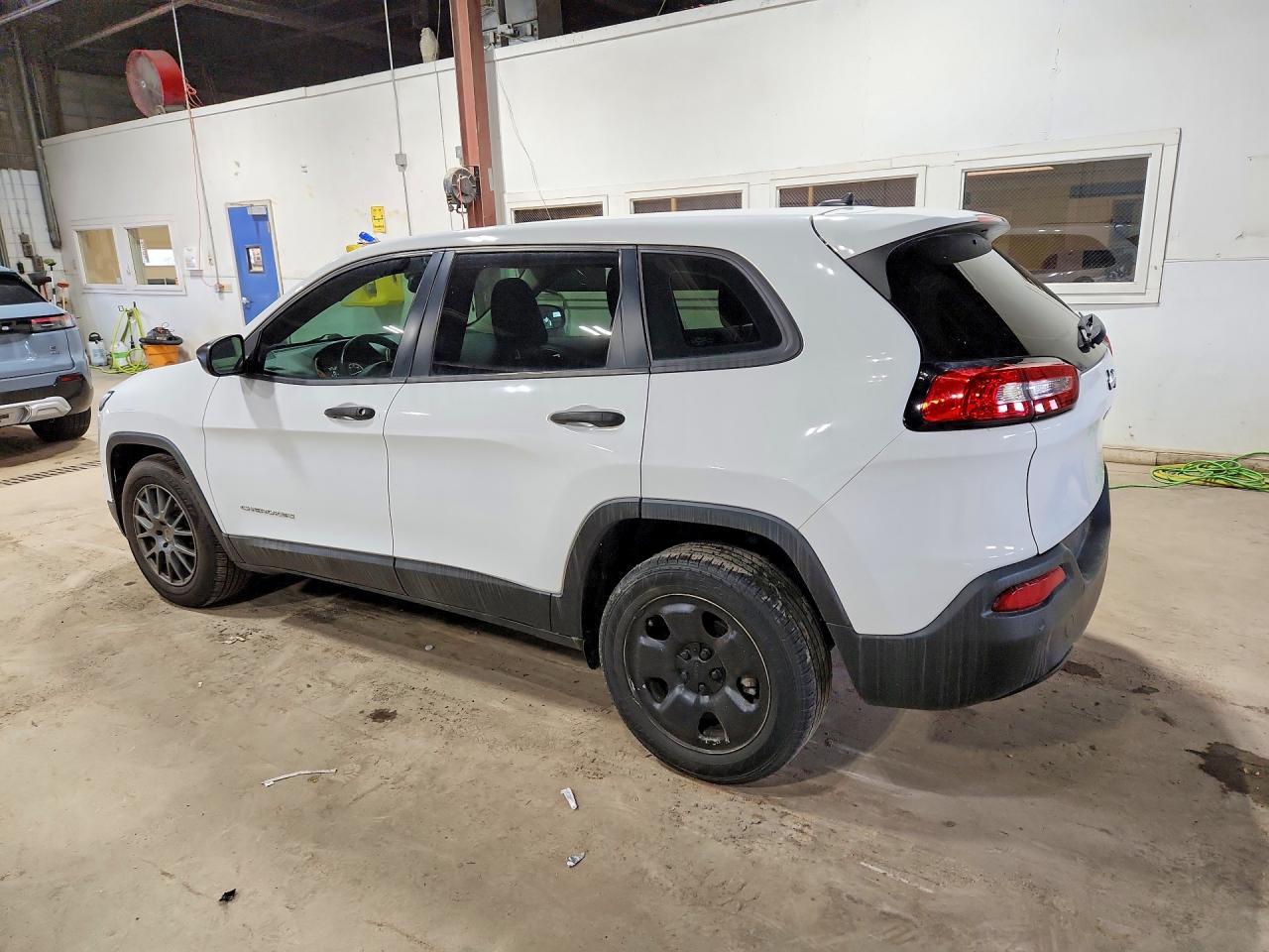 2017 Jeep Cherokee Sport - Фото 2