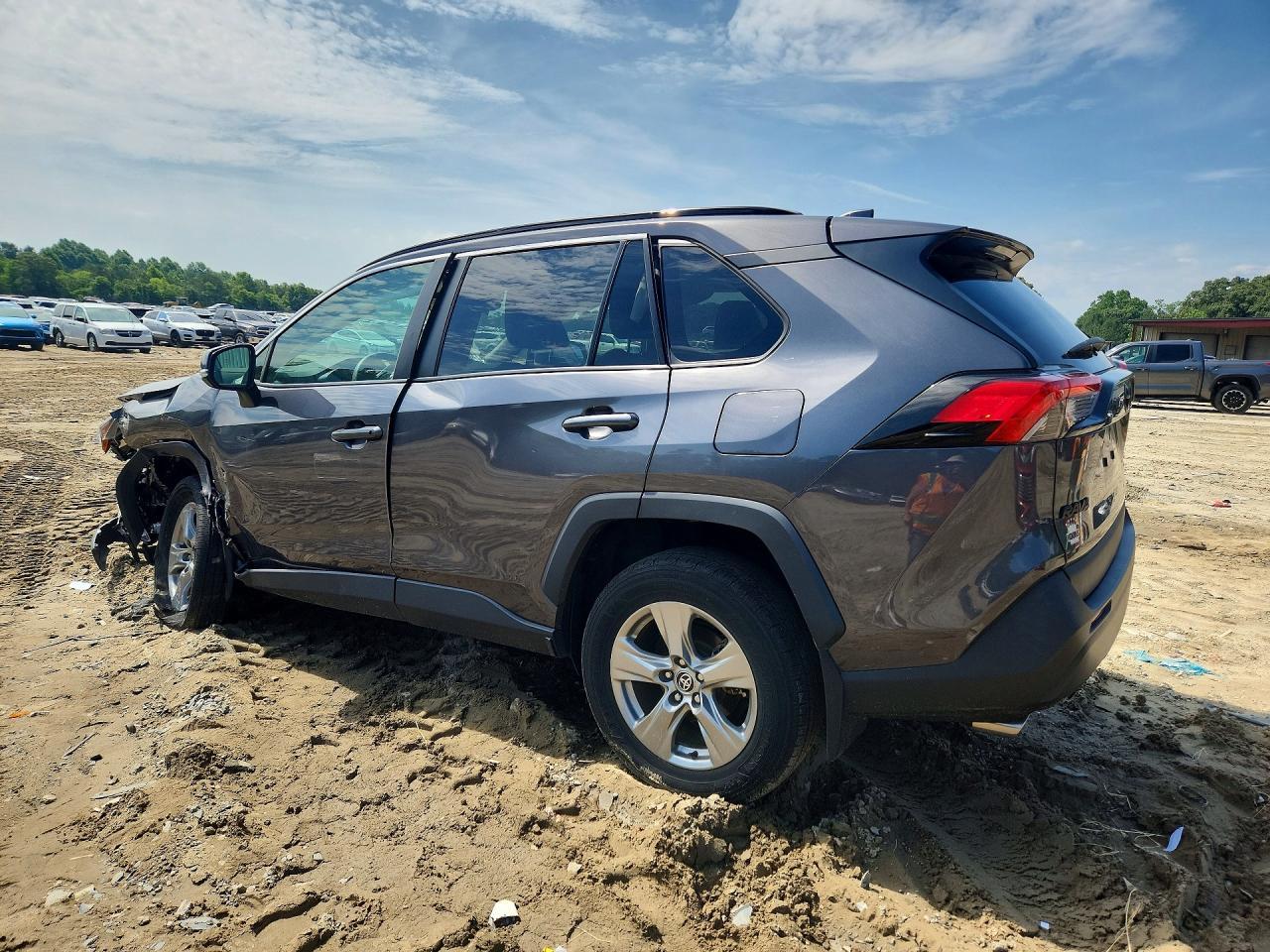 2022 Toyota Rav4 Xle - Image 2