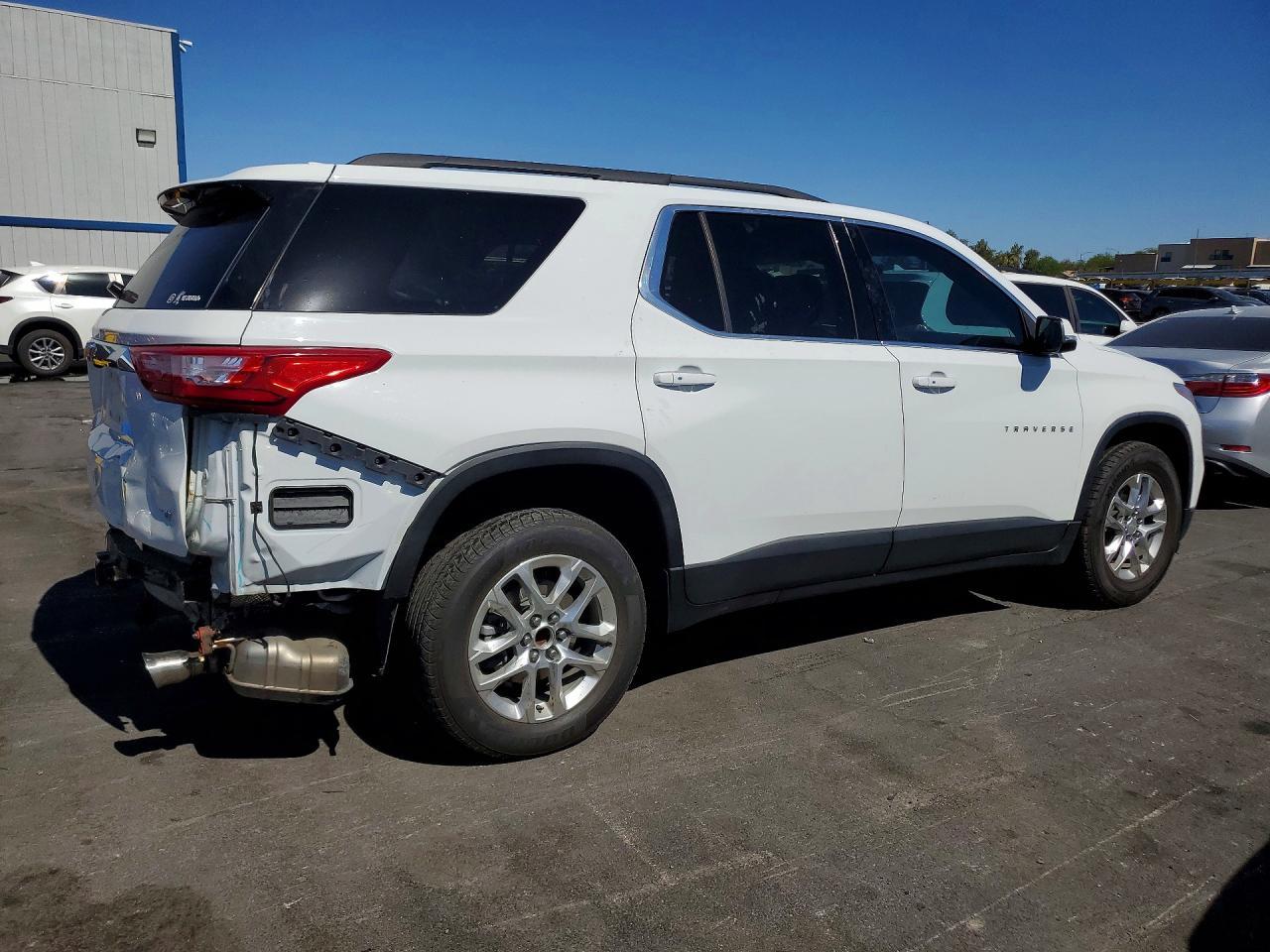 2021 Chevrolet Traverse Lt - Фото 3