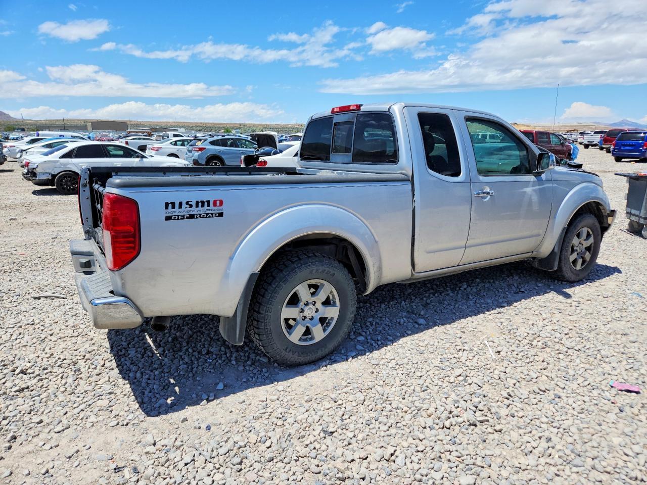 2005 Nissan Frontier Se - Фото 3